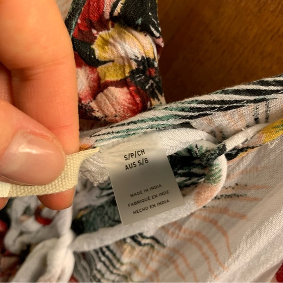 Roxy swimsuit coverup - Picture 4 of 6